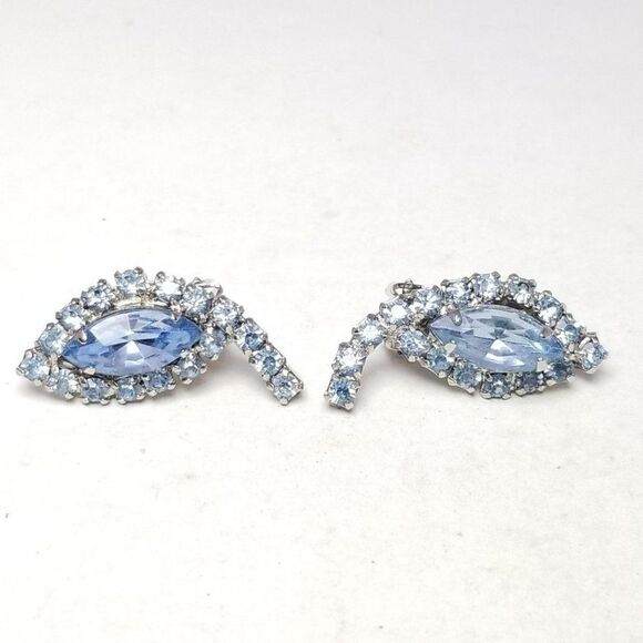 Vintage Blue Rhinestone Sparkly Clip On Earrings, Marquise Shape, 50s 60s Style - Picture 2 of 5